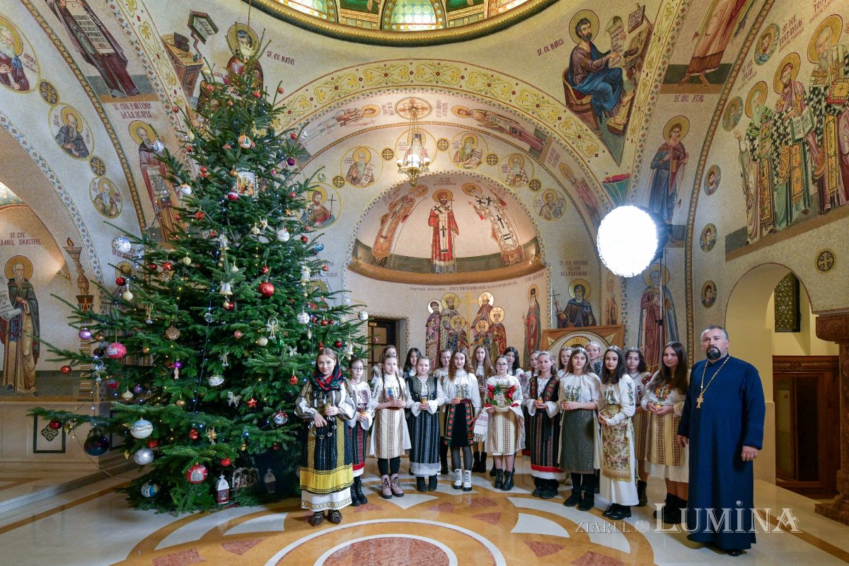 Ultimele cete de colindători la Reședința Patriarhală 319474