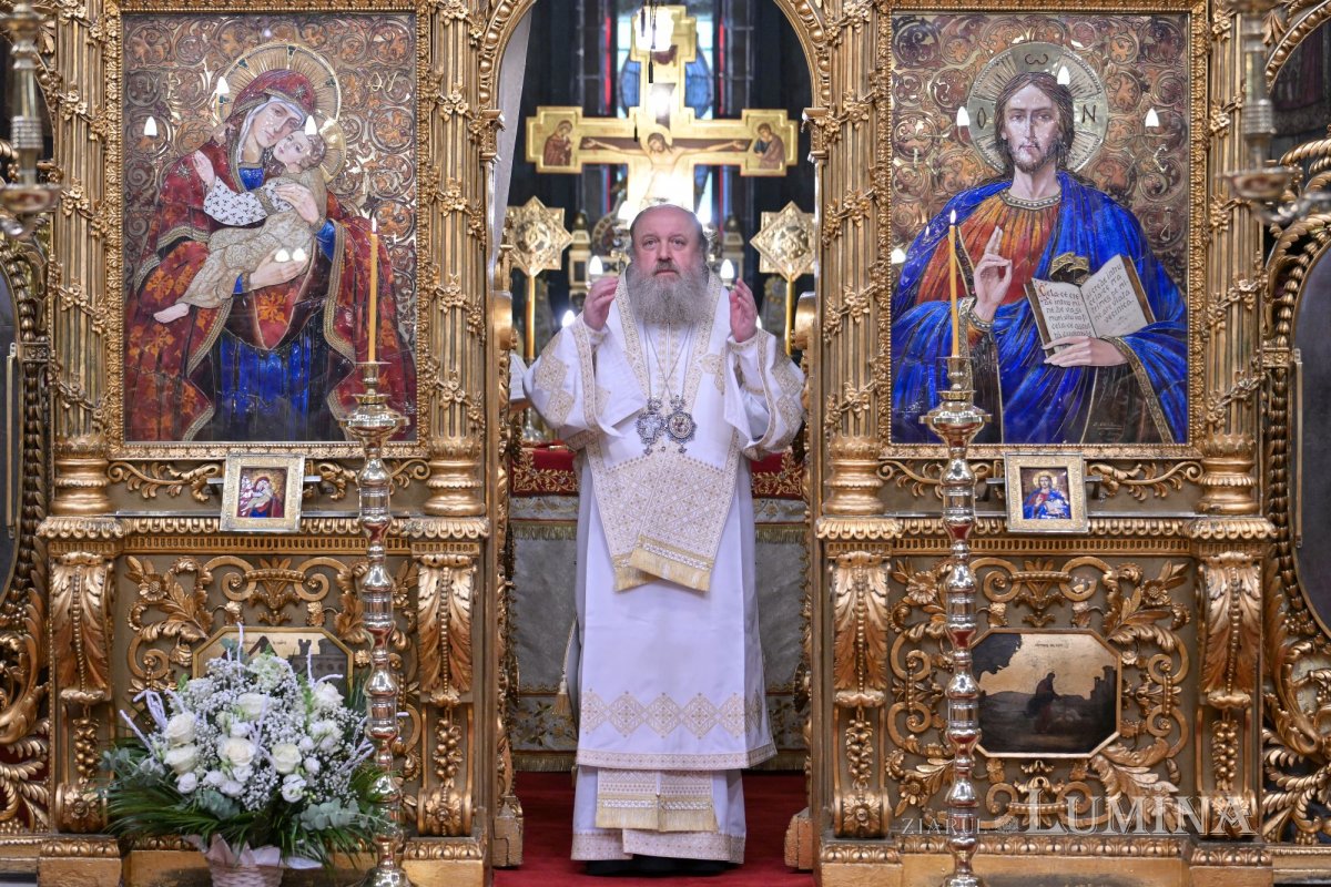 Nașterea Mântuitorului lumii sărbătorită pe Colina Bucuriei 319965