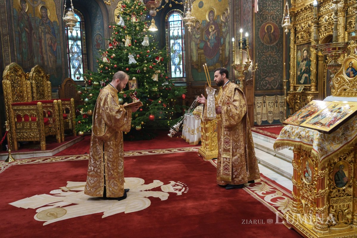 Duminica după Nașterea Domnului la Catedrala Patriarhală 320150