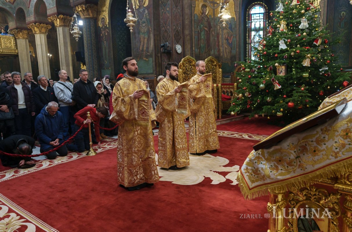 Duminica după Nașterea Domnului la Catedrala Patriarhală 320155