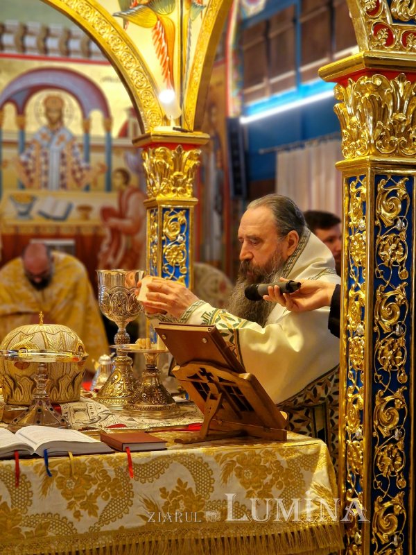 Sfântul Serafim de Sarov cinstit la Mănăstirea Pantocrator 320370