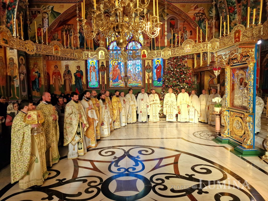 Sfântul Serafim de Sarov cinstit la Mănăstirea Pantocrator 320372