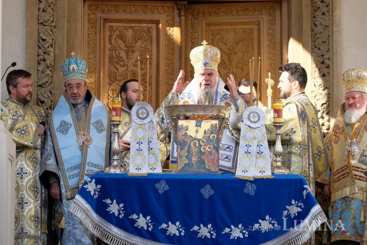 Praznicul luminos al Botezului Domnului pe Colina Bucuriei din Capitală 320544