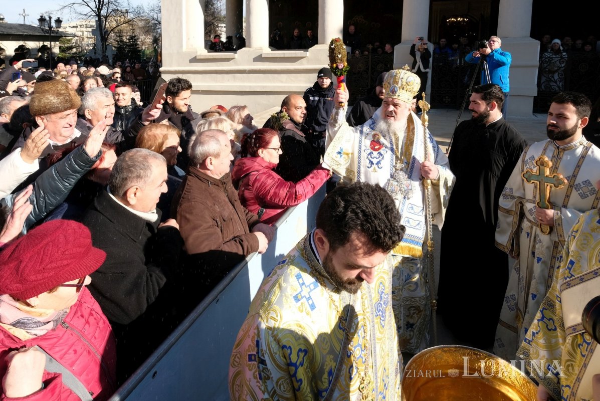 Praznicul luminos al Botezului Domnului pe Colina Bucuriei din Capitală 320562