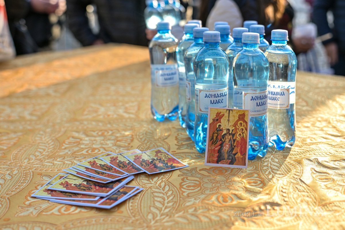 Praznicul luminos al Botezului Domnului pe Colina Bucuriei din Capitală 320571