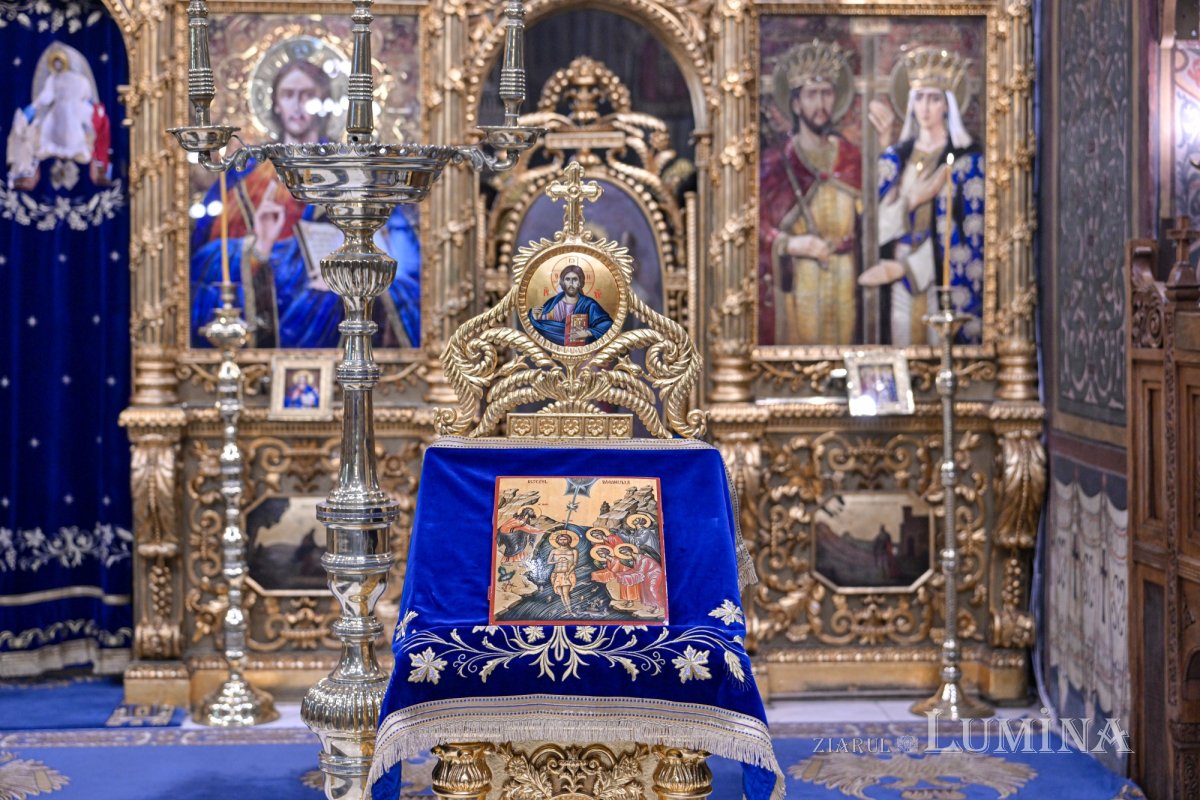 Praznicul luminos al Botezului Domnului pe Colina Bucuriei din Capitală 320574