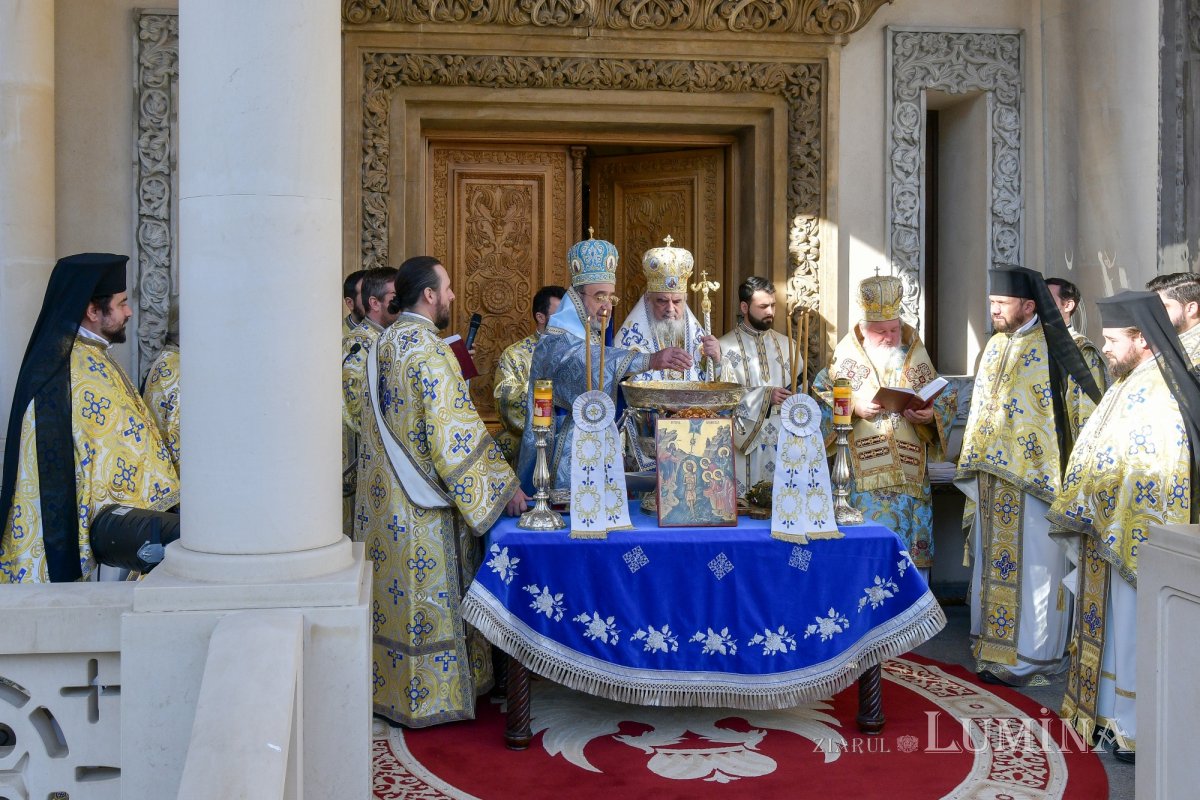 Praznicul luminos al Botezului Domnului pe Colina Bucuriei din Capitală 320619
