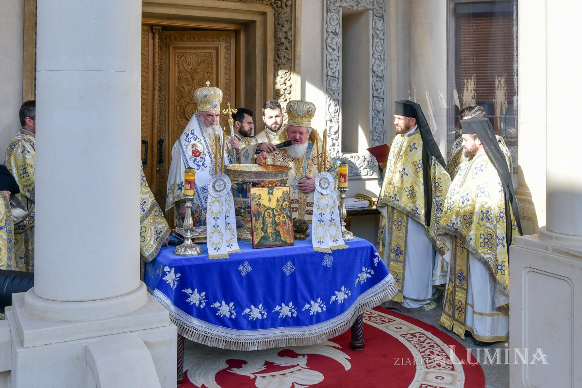 Praznicul luminos al Botezului Domnului pe Colina Bucuriei din Capitală 320620