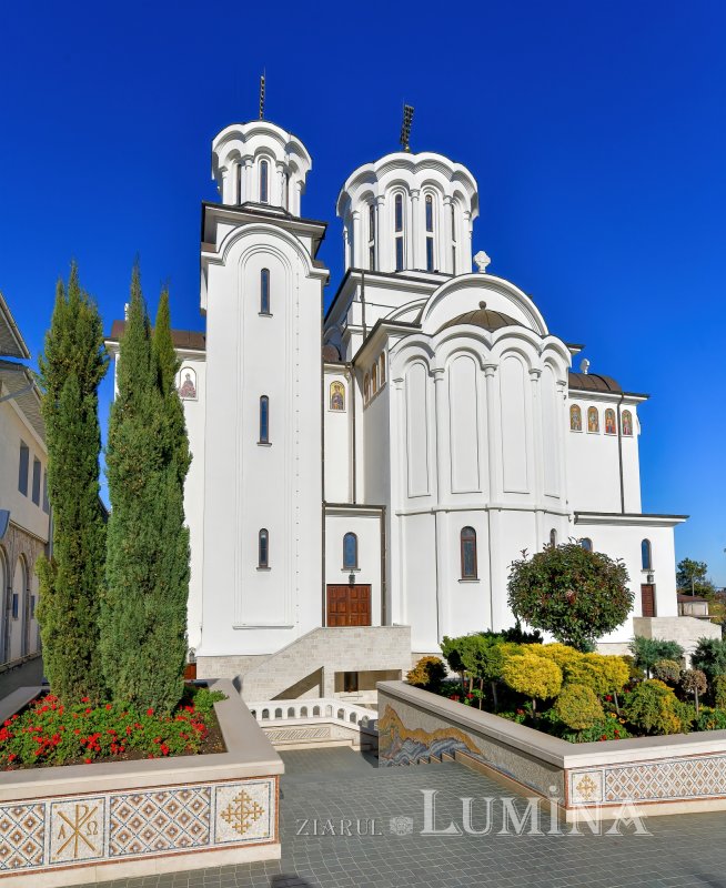 Sclipirile Luminii: „Grădina de mozaic” a Mănăstirii „Sfânta Maria”- Techirghiol 320858