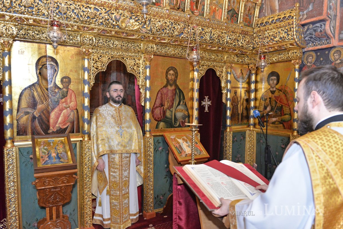 „Iisus Hristos este Lumina vieții veșnice” 320965