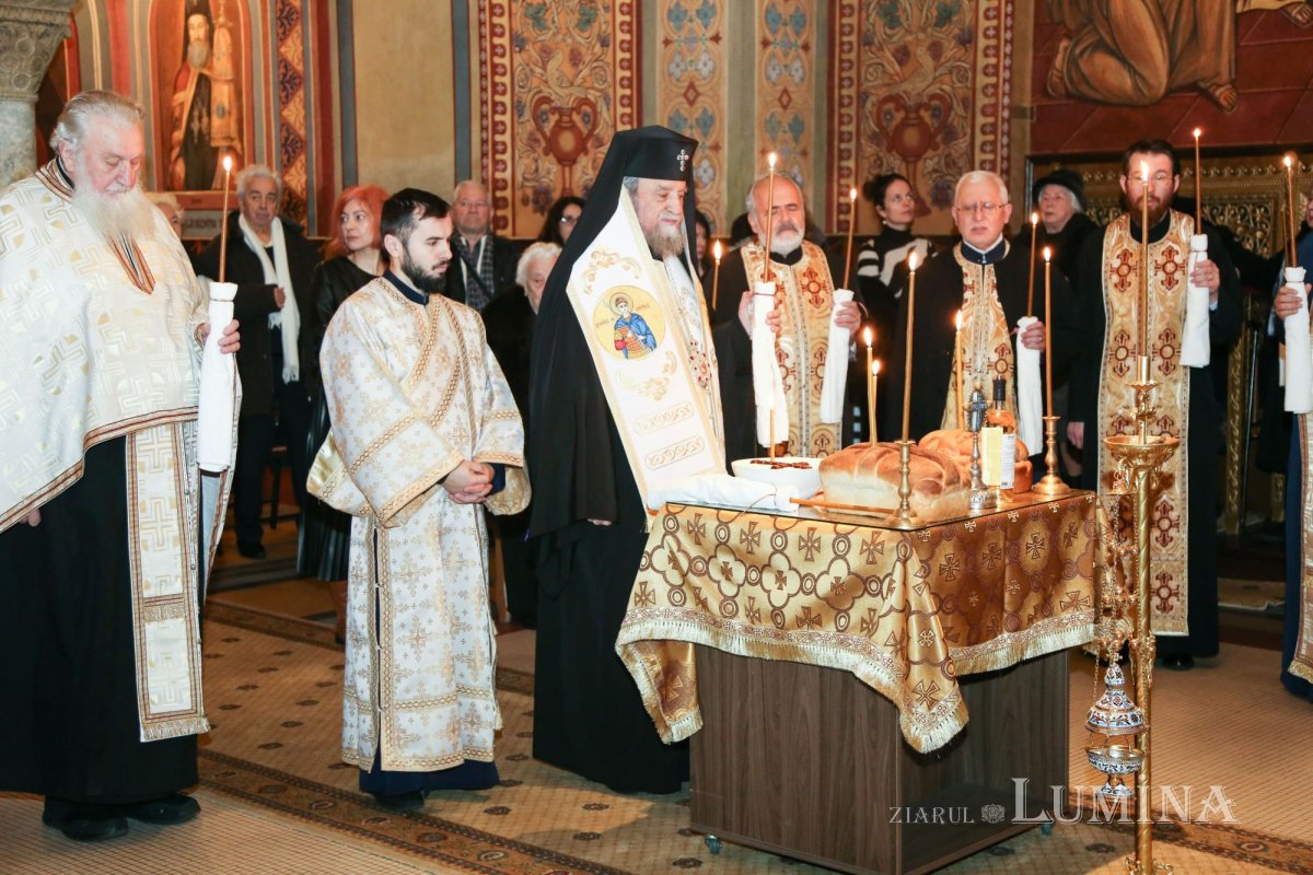 Părintele Mircea Păcurariu, pomenit la patru ani de la trecerea în veşnicie 321032