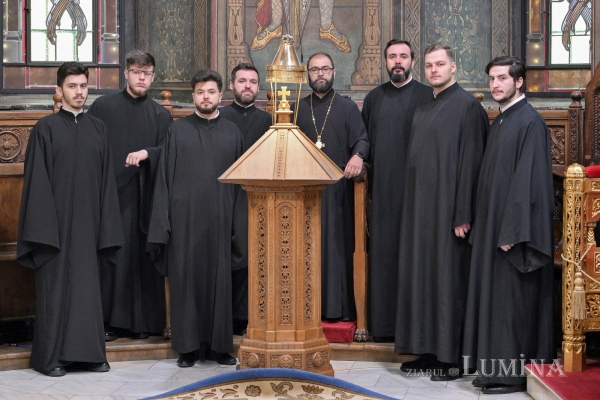 Slujbe de pomenire pentru poetul Mihai Eminescu în Capitală 321164