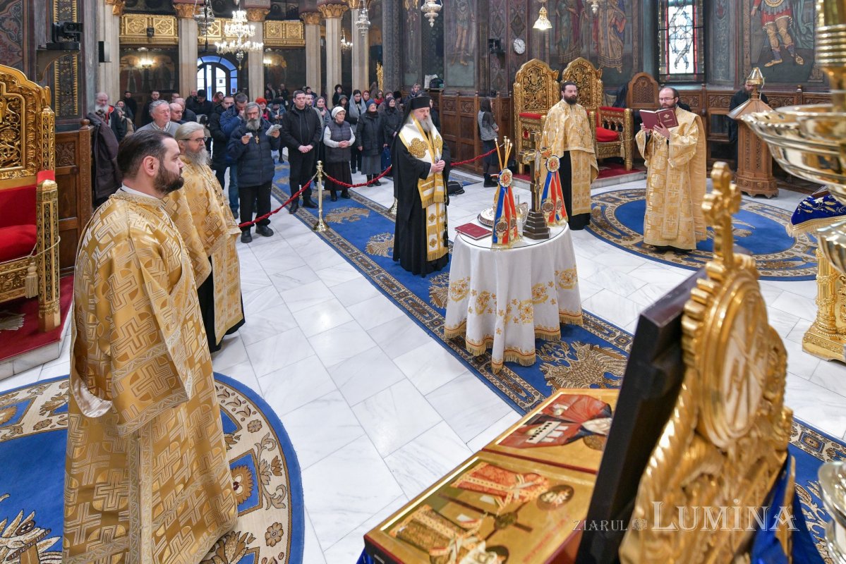 Slujbe de pomenire pentru poetul Mihai Eminescu în Capitală 321168