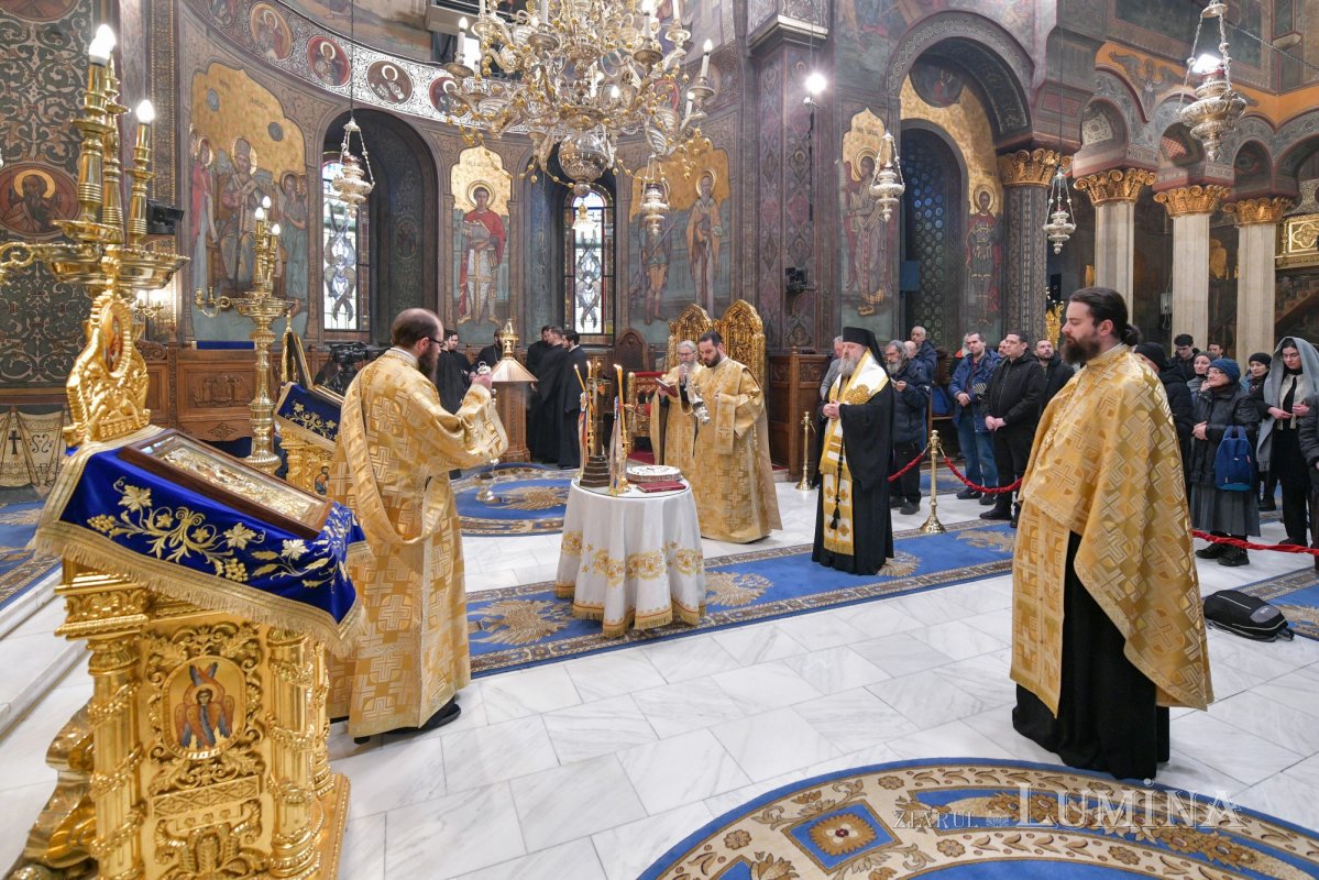 Slujbe de pomenire pentru poetul Mihai Eminescu în Capitală 321170