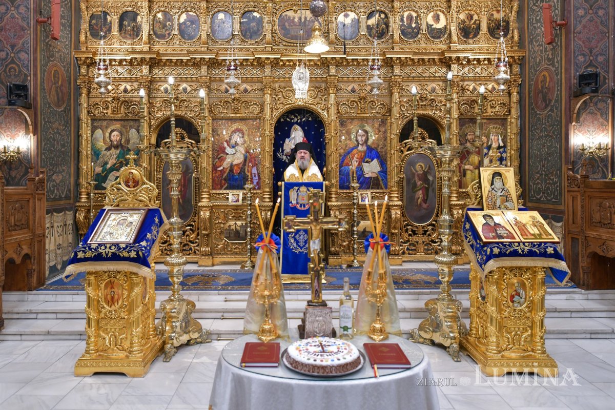 Slujbe de pomenire pentru poetul Mihai Eminescu în Capitală 321176