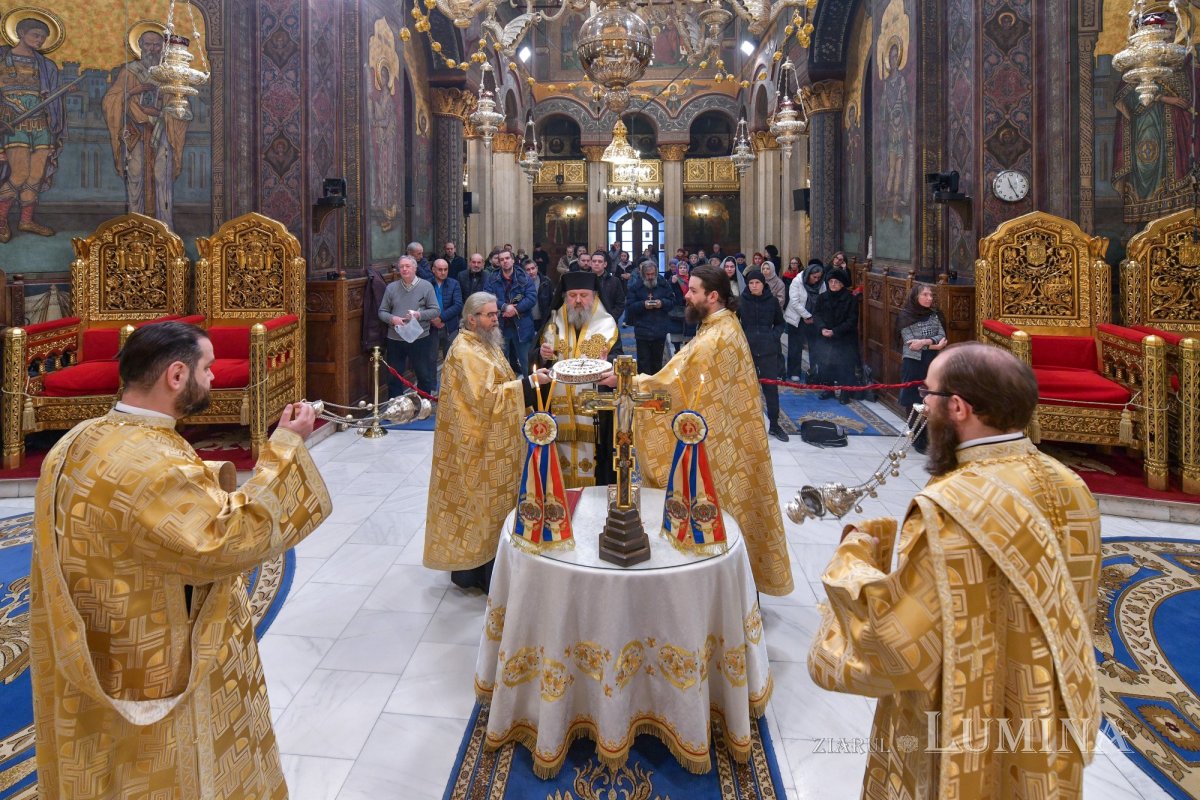 Slujbe de pomenire pentru poetul Mihai Eminescu în Capitală 321180