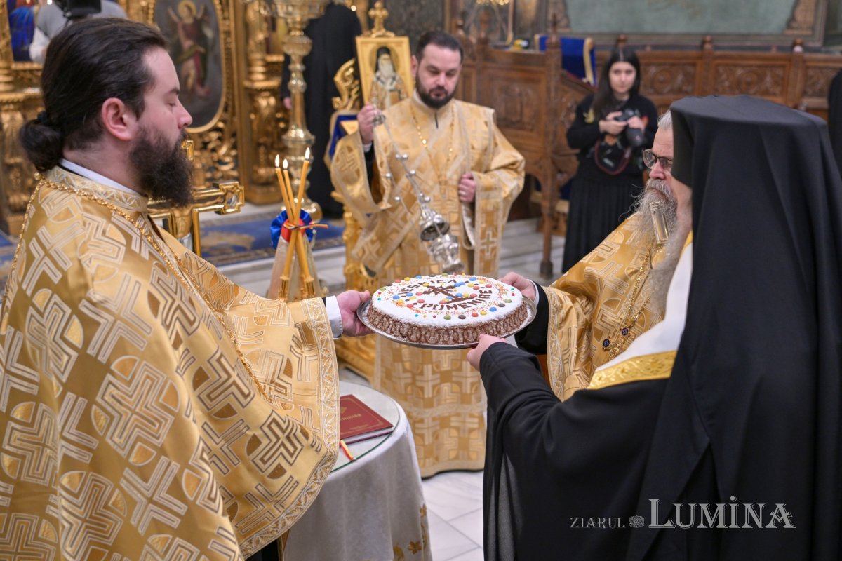 Slujbe de pomenire pentru poetul Mihai Eminescu în Capitală 321182