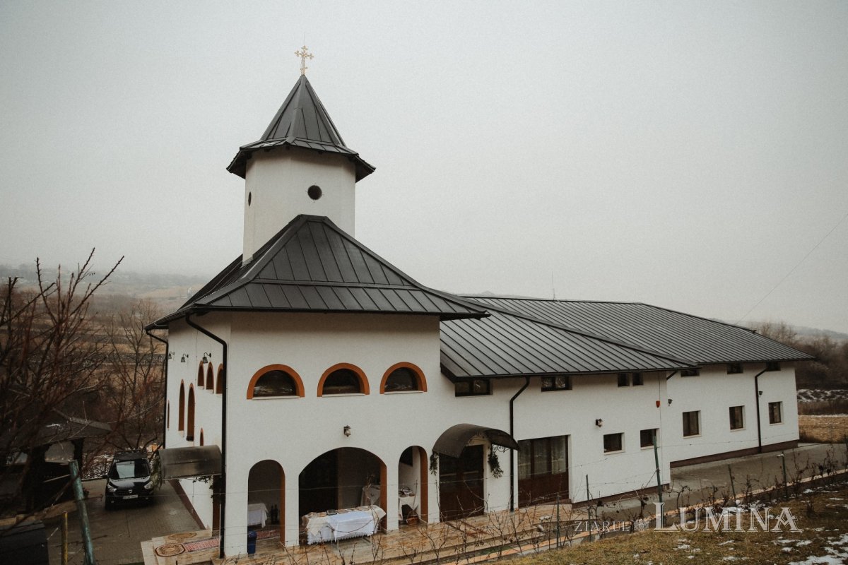 Vizită arhierească la Centrul pentru vârstnici din Popești, Cluj 321513