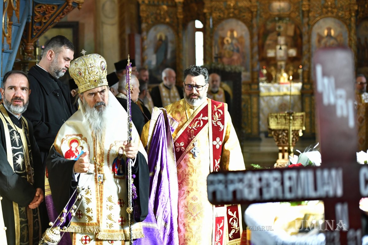 Părintele profesor Emilian Cornițescu a fost condus pe ultimul drum 321921