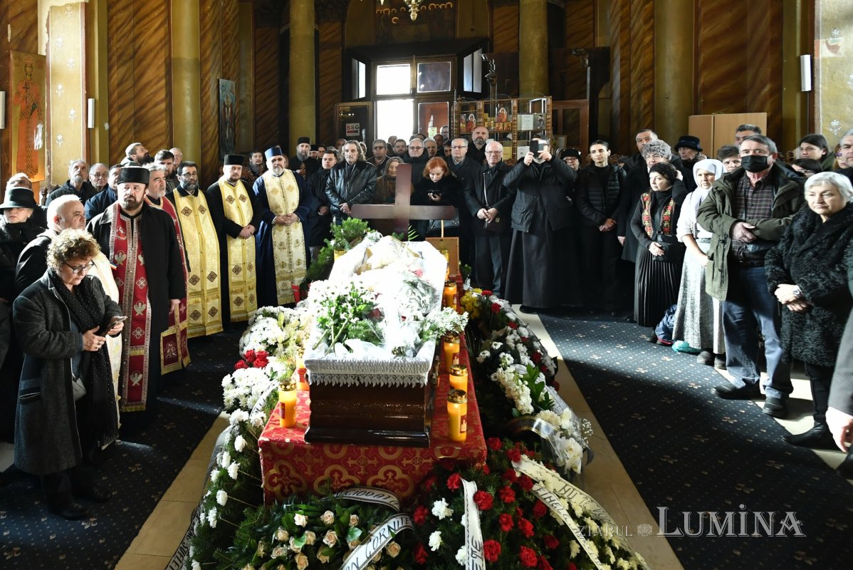 Părintele profesor Emilian Cornițescu a fost condus pe ultimul drum 321924