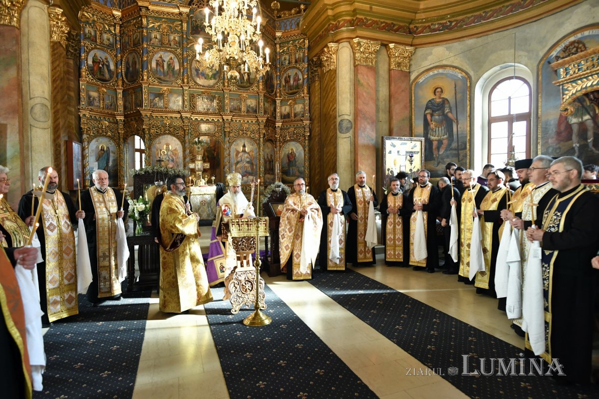 Părintele profesor Emilian Cornițescu a fost condus pe ultimul drum 321925