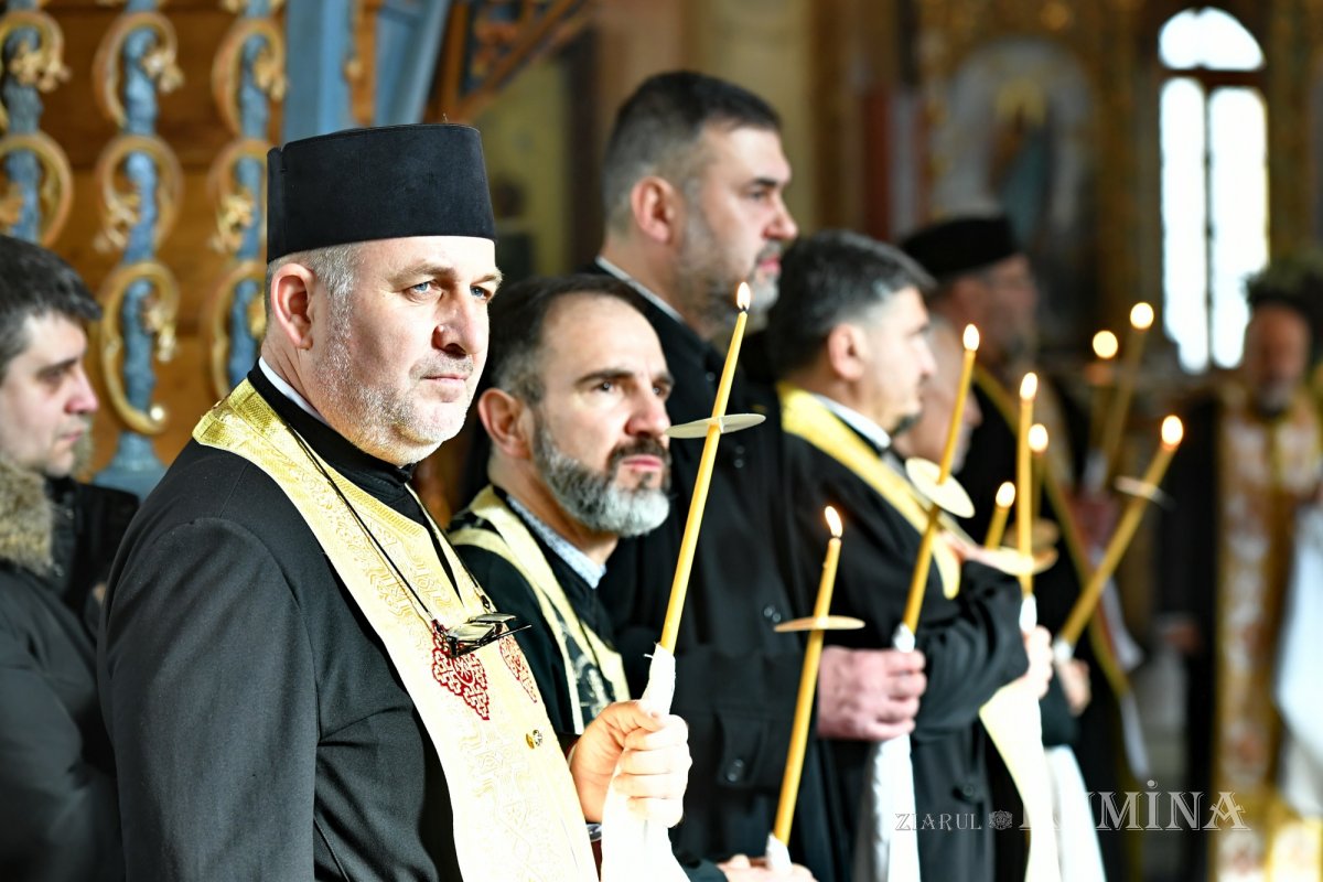 Părintele profesor Emilian Cornițescu a fost condus pe ultimul drum 321929