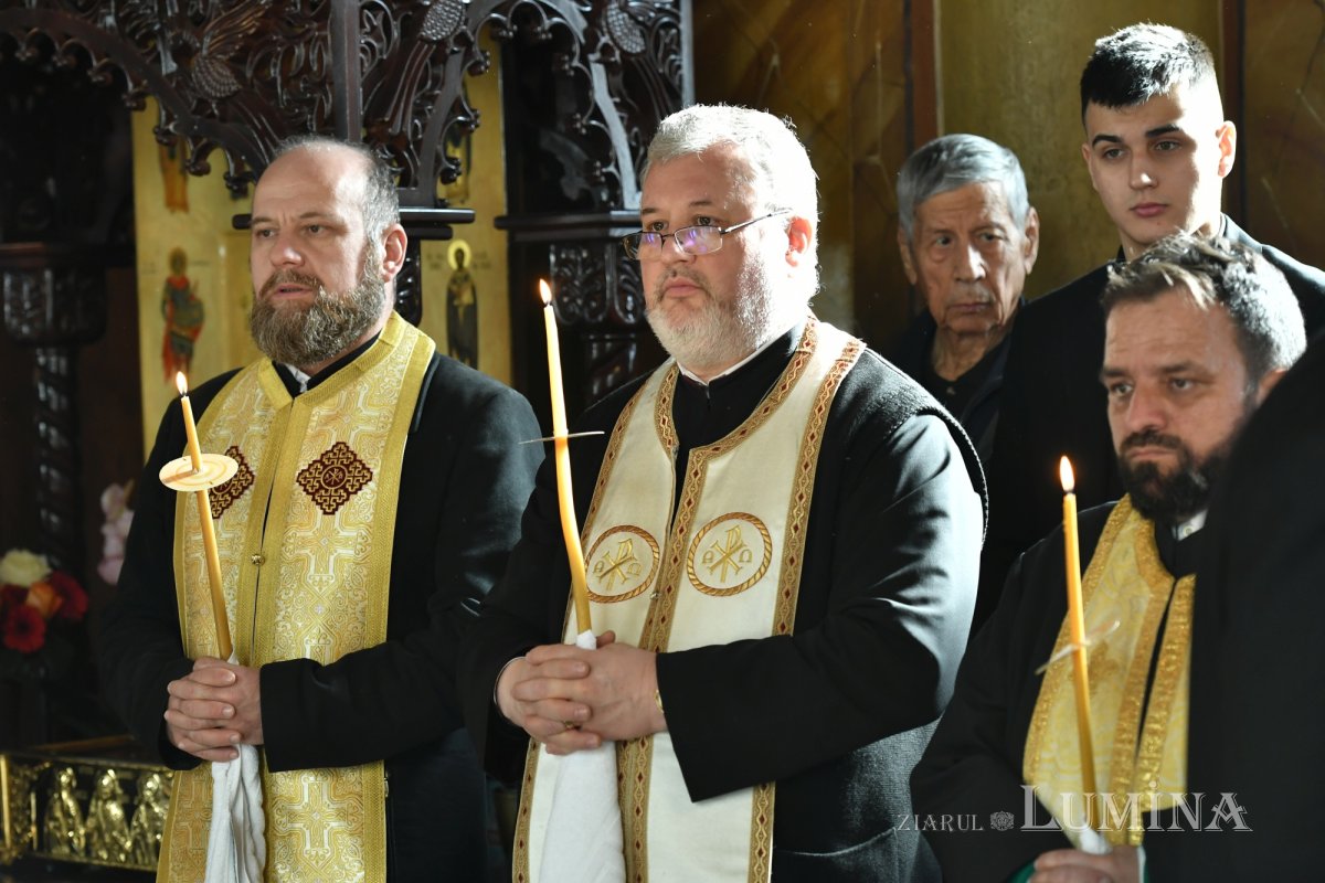 Părintele profesor Emilian Cornițescu a fost condus pe ultimul drum 321930