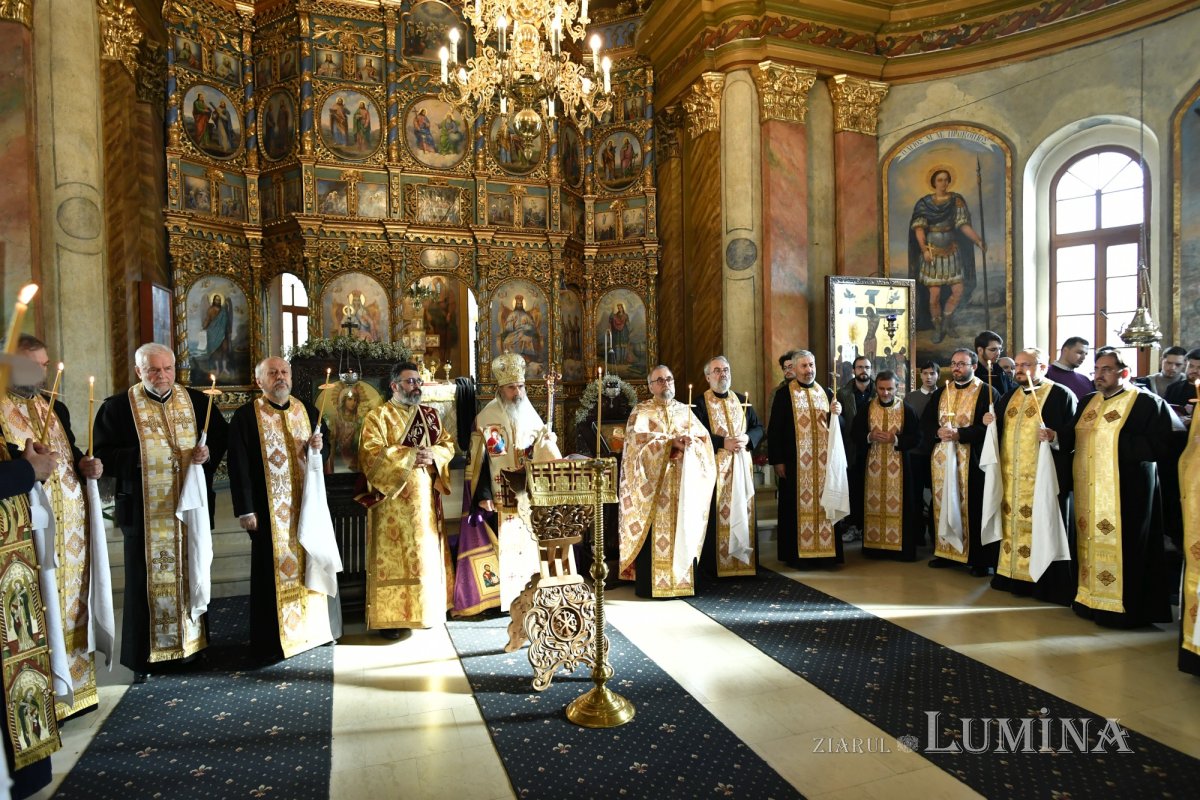 Părintele profesor Emilian Cornițescu a fost condus pe ultimul drum 321932