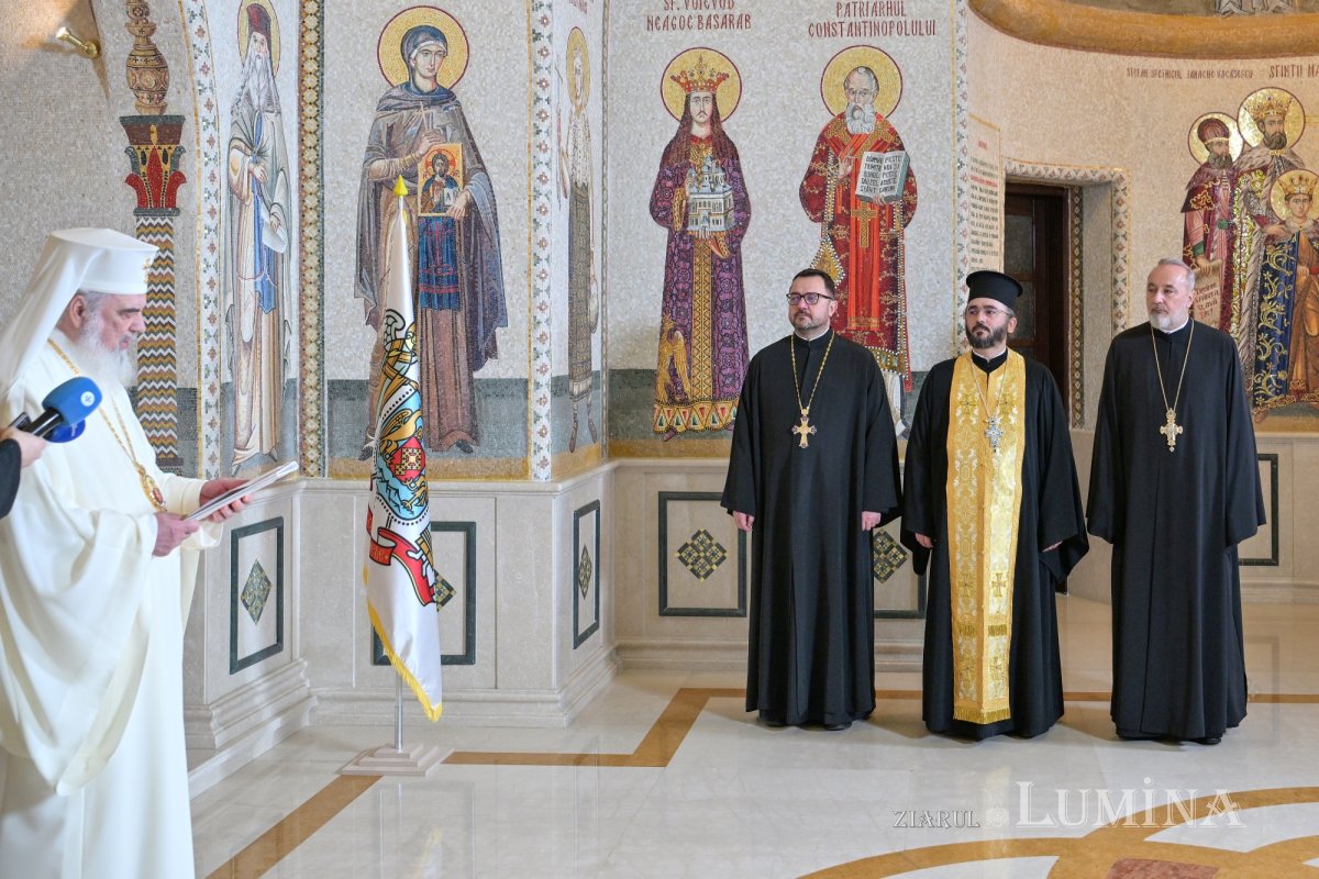 Patriarhul României a întâmpinat moaștele Sfântului Apostol Andrei 322401