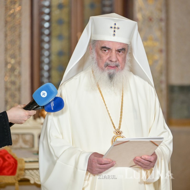 Patriarhul României a întâmpinat moaștele Sfântului Apostol Andrei 322567