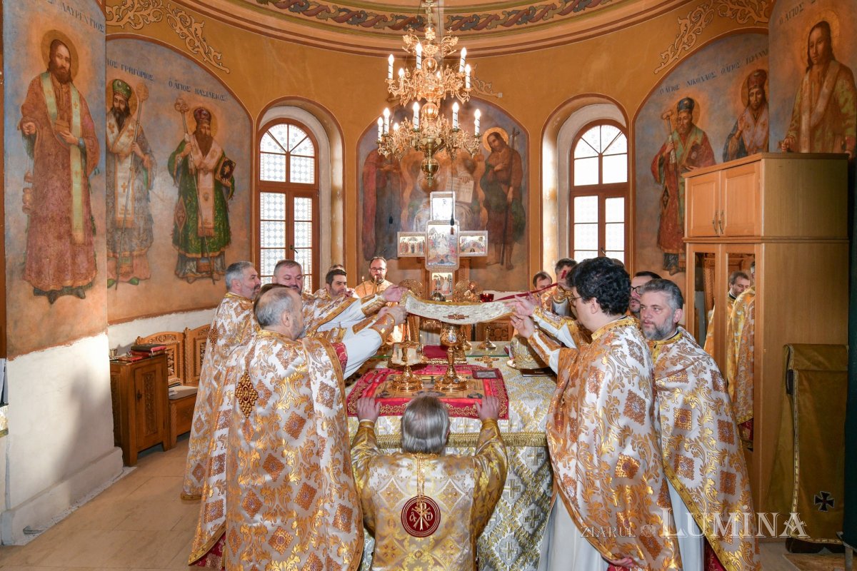 Sărbătoarea Sfinților Trei Ierarhi la Facultatea de Teologie din București 322498