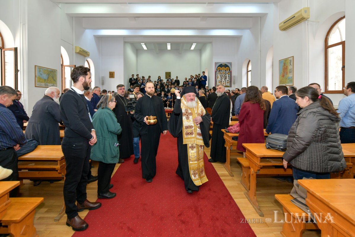 Sărbătoarea Sfinților Trei Ierarhi la Facultatea de Teologie din București 322518