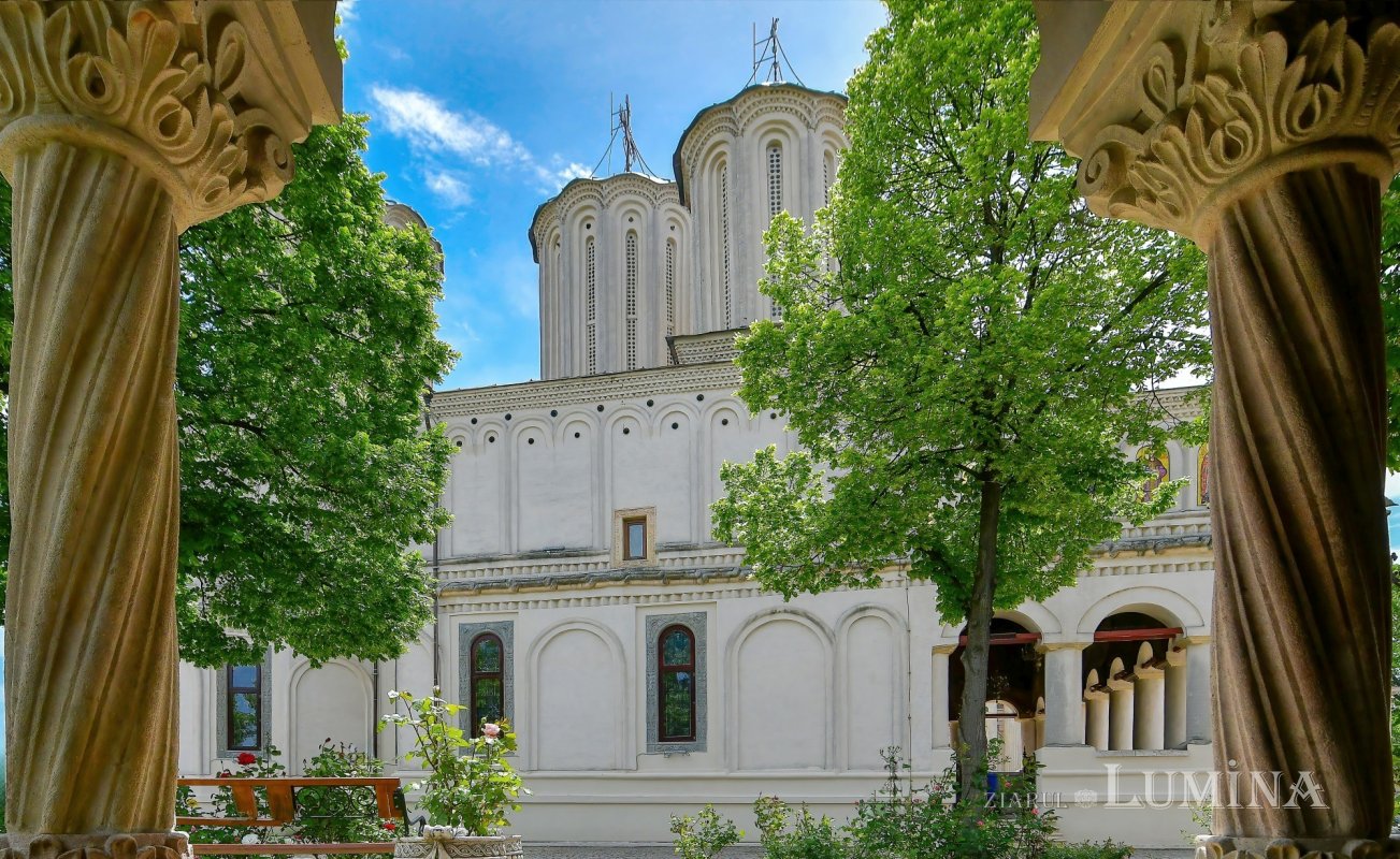 Drumul de 100 de ani  prin șase regimuri politice 322647