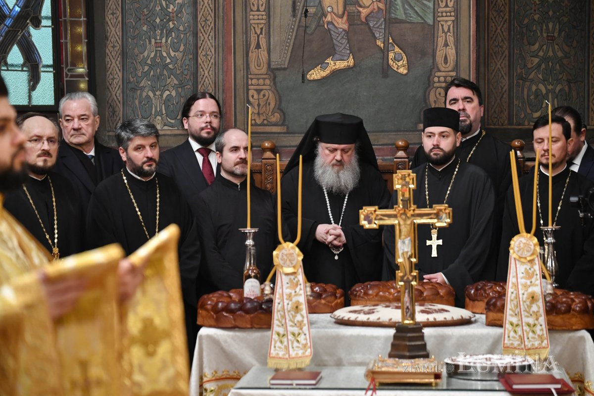 Ultimul parastas pentru cei 16 părinți trecuți în rândul sfinților 322808