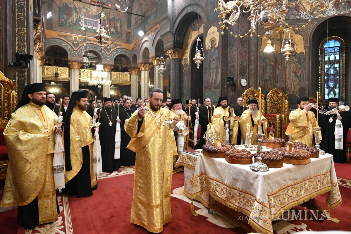 Ultimul parastas pentru cei 16 părinți trecuți în rândul sfinților 322826