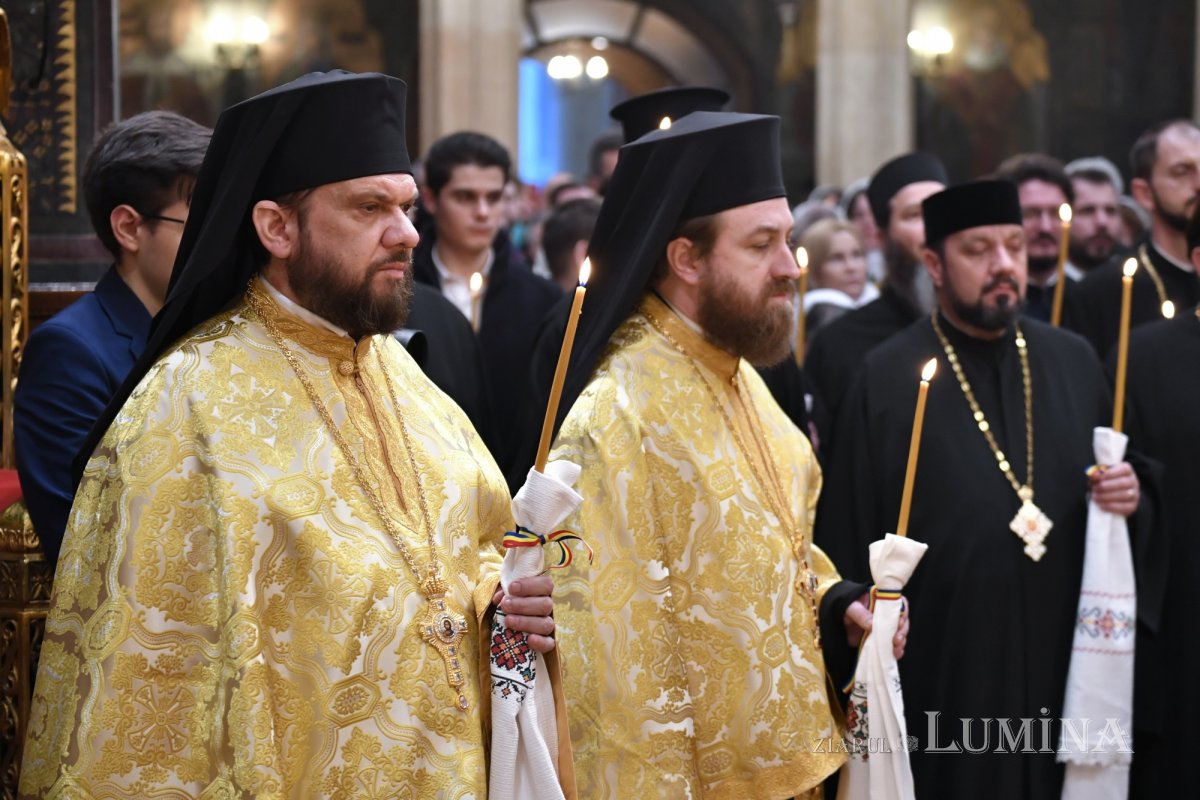 Ultimul parastas pentru cei 16 părinți trecuți în rândul sfinților 322827