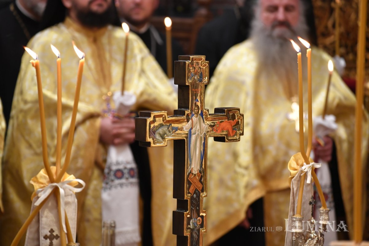 Ultimul parastas pentru cei 16 părinți trecuți în rândul sfinților 322829