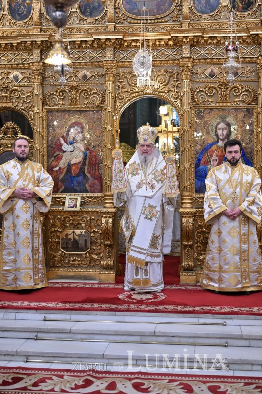 Liturghie solemnă dedicată Centenarului Patriarhiei Române 322952