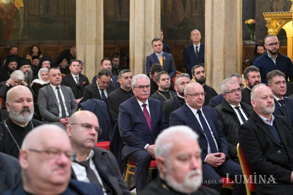 Liturghie solemnă dedicată Centenarului Patriarhiei Române 322957
