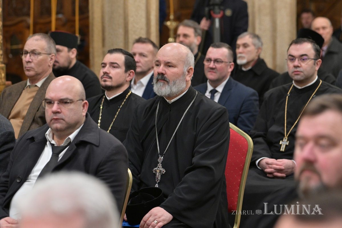 Liturghie solemnă dedicată Centenarului Patriarhiei Române 322961