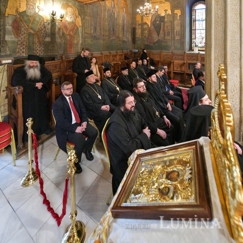 Liturghie solemnă dedicată Centenarului Patriarhiei Române 322962