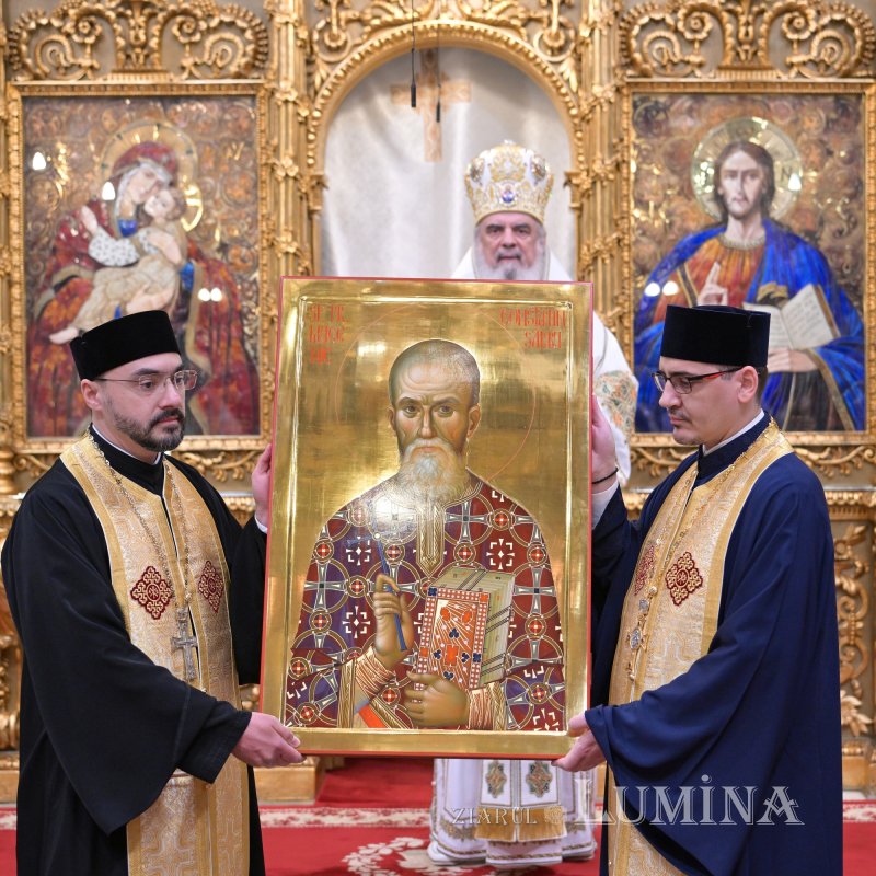Liturghie solemnă dedicată Centenarului Patriarhiei Române 323000