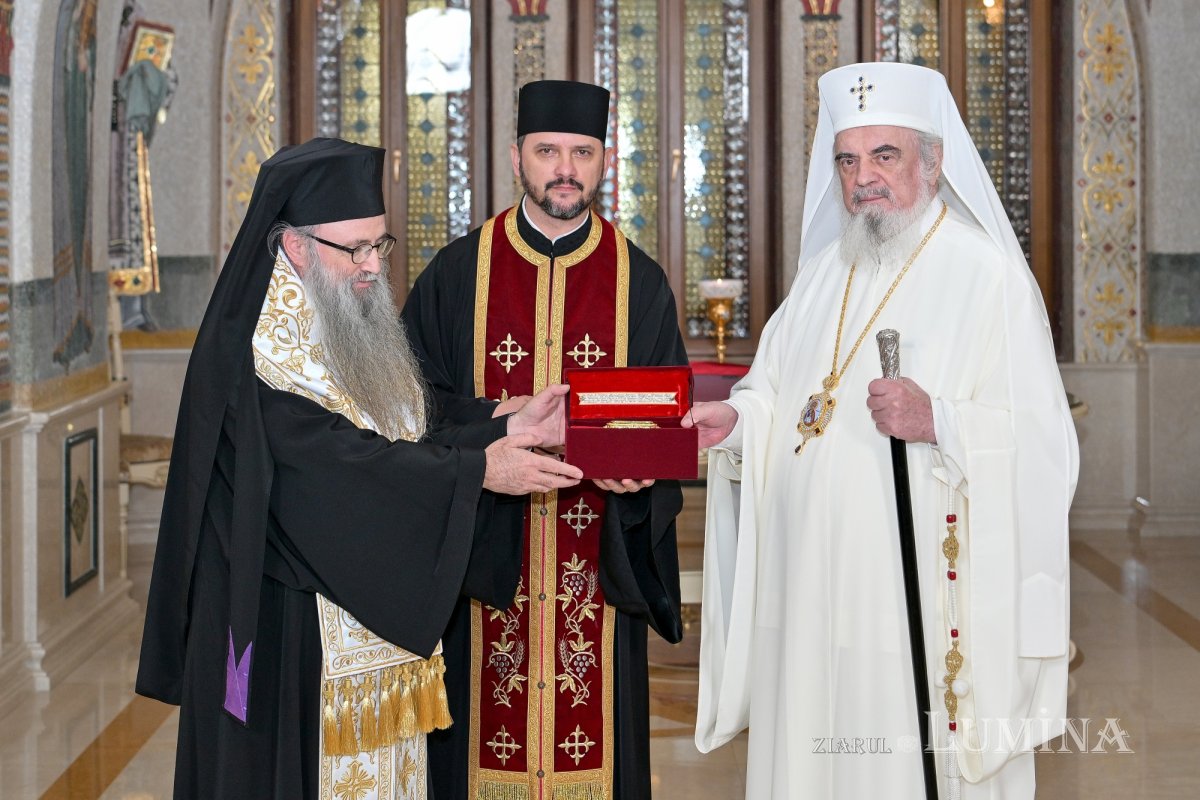 Biserica are grijă de bolnavi și se roagă sfinților tămăduitori 323037