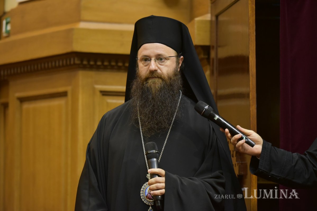 Biserica are grijă de bolnavi și se roagă sfinților tămăduitori 323048