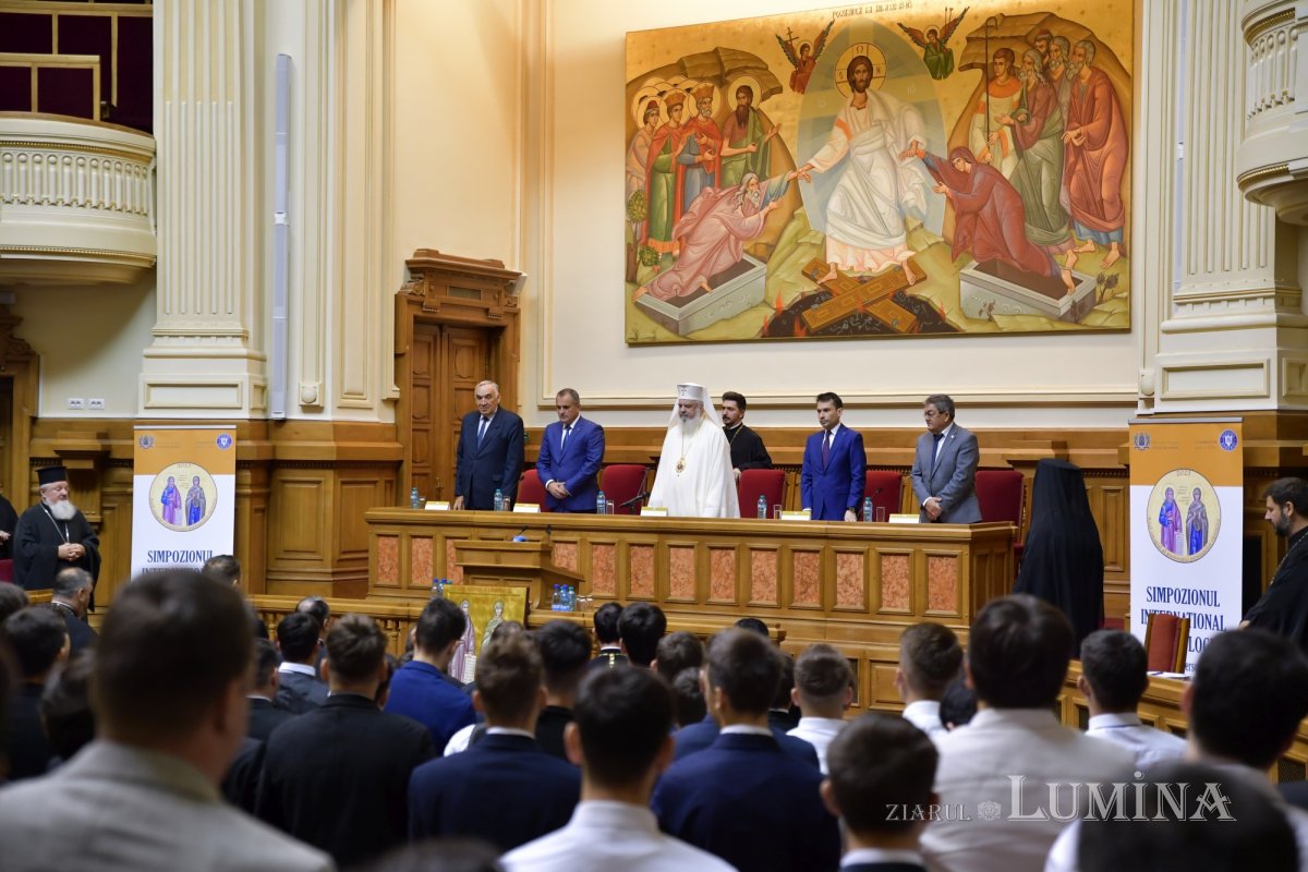 Biserica are grijă de bolnavi și se roagă sfinților tămăduitori 323061