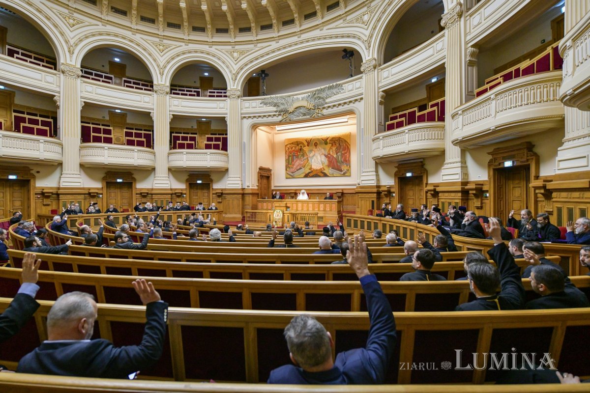 Întrunirea organismelor centrale executive și deliberative ale Bisericii Ortodoxe Române 323177