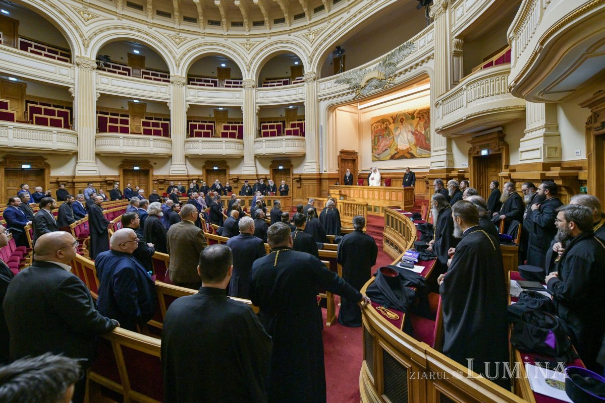 Întrunirea organismelor centrale executive și deliberative ale Bisericii Ortodoxe Române 323178