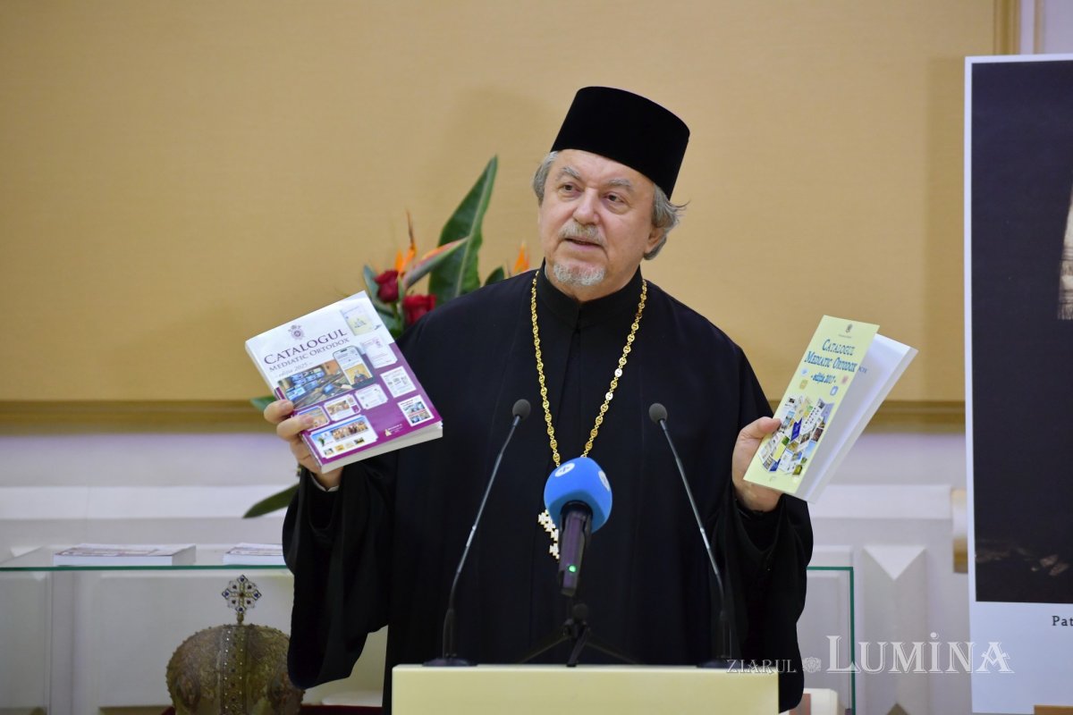 Vernisaj și lansare de carte dedicate presei bisericești  323287