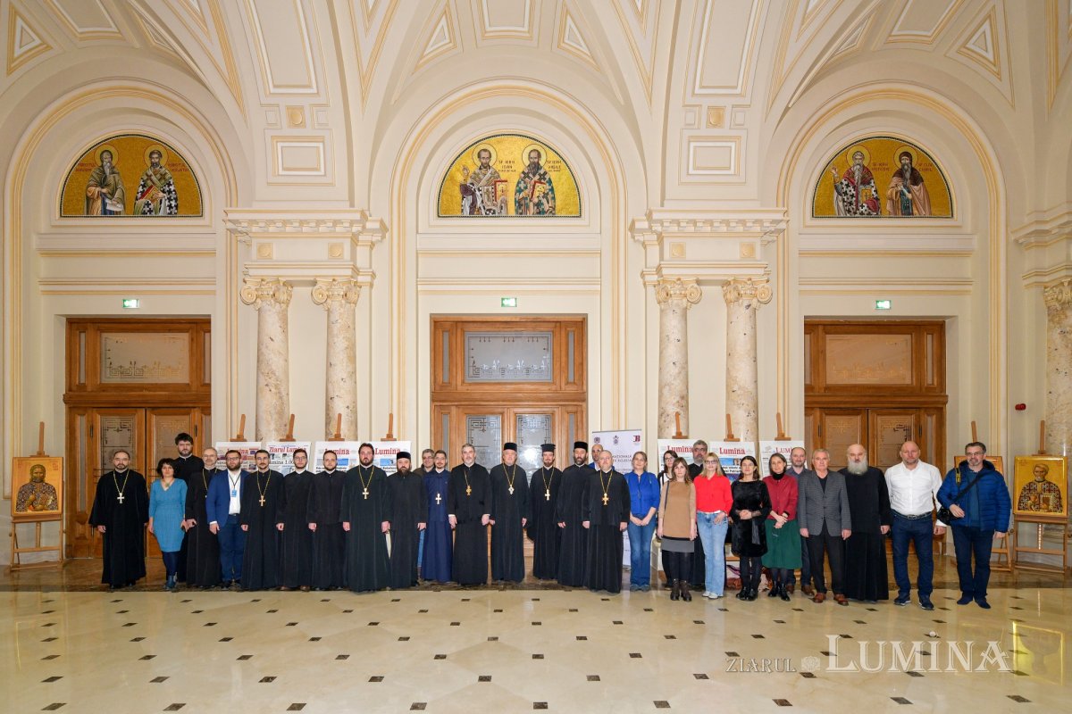 Vernisaj și lansare de carte dedicate presei bisericești  323291