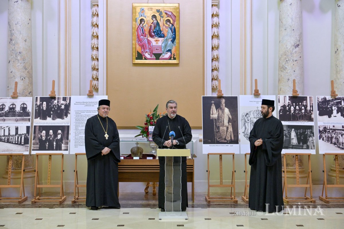 Vernisaj și lansare de carte dedicate presei bisericești  323315